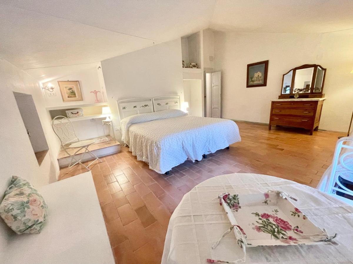 Exclusive leisure pool - Italian biological Gardens - pool house - 11 guests - Housity