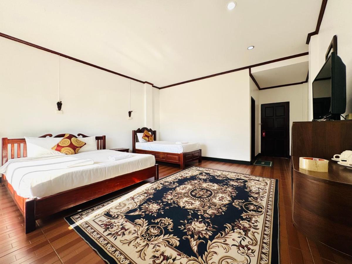 Suitetrails - Vang Vieng Hana River View Hotel & Travel
