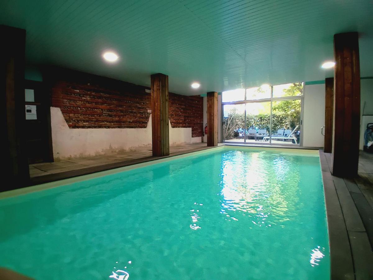 Logis Domaine de Peyrolade - Housity