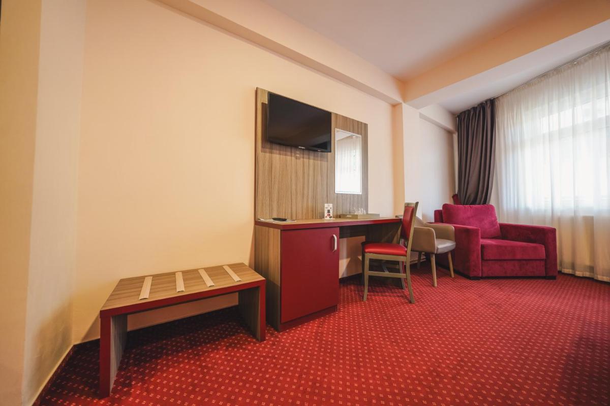 Hotel Marea Neagra - Housity