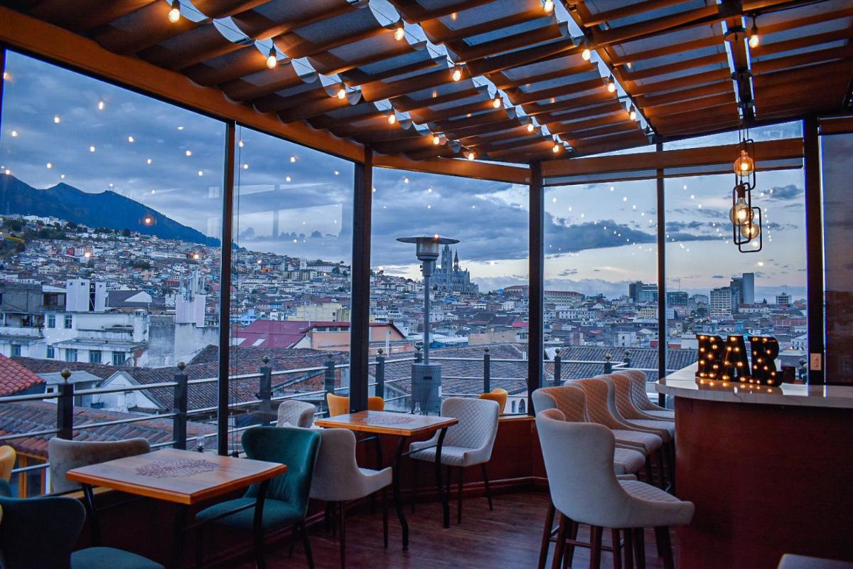 Hotel & Rooftop King Experience by David - Hizvo