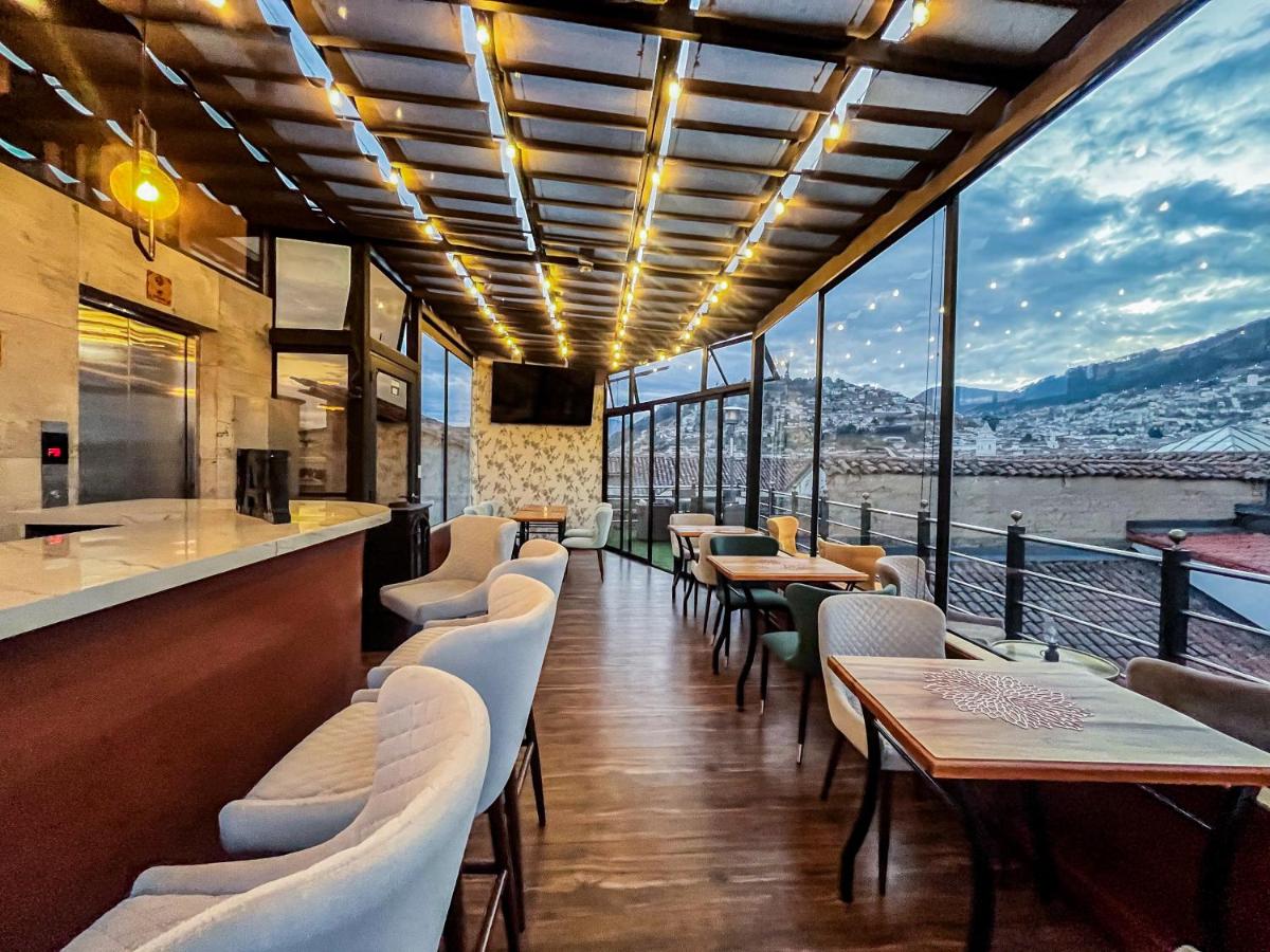 Hotel & Rooftop King Experience by David - Hizvo