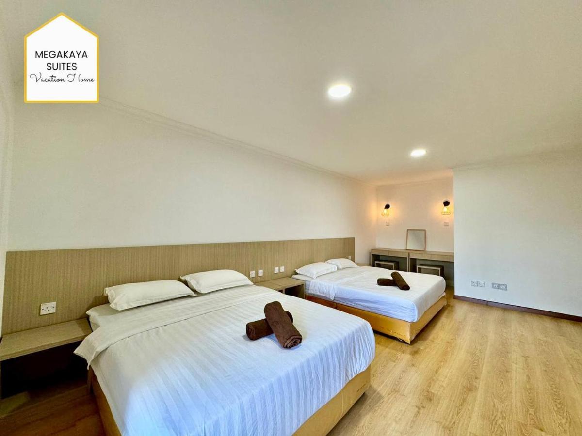 Suitetrails - 6 BEDROOMS PENTHOUSE MARINA COURT CITY CENTRE - 19pax