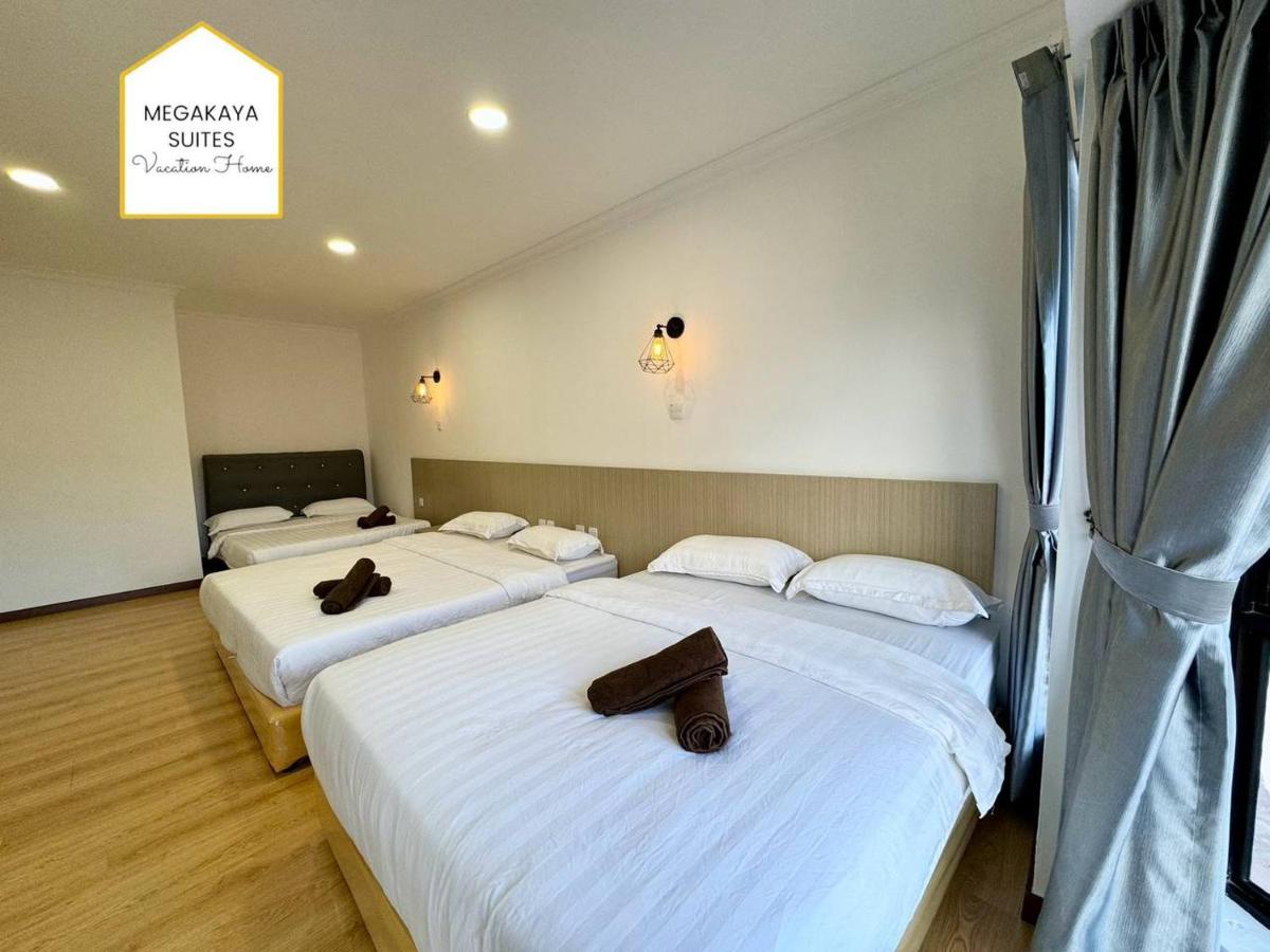 Suitetrails - 6 BEDROOMS PENTHOUSE MARINA COURT CITY CENTRE - 19pax