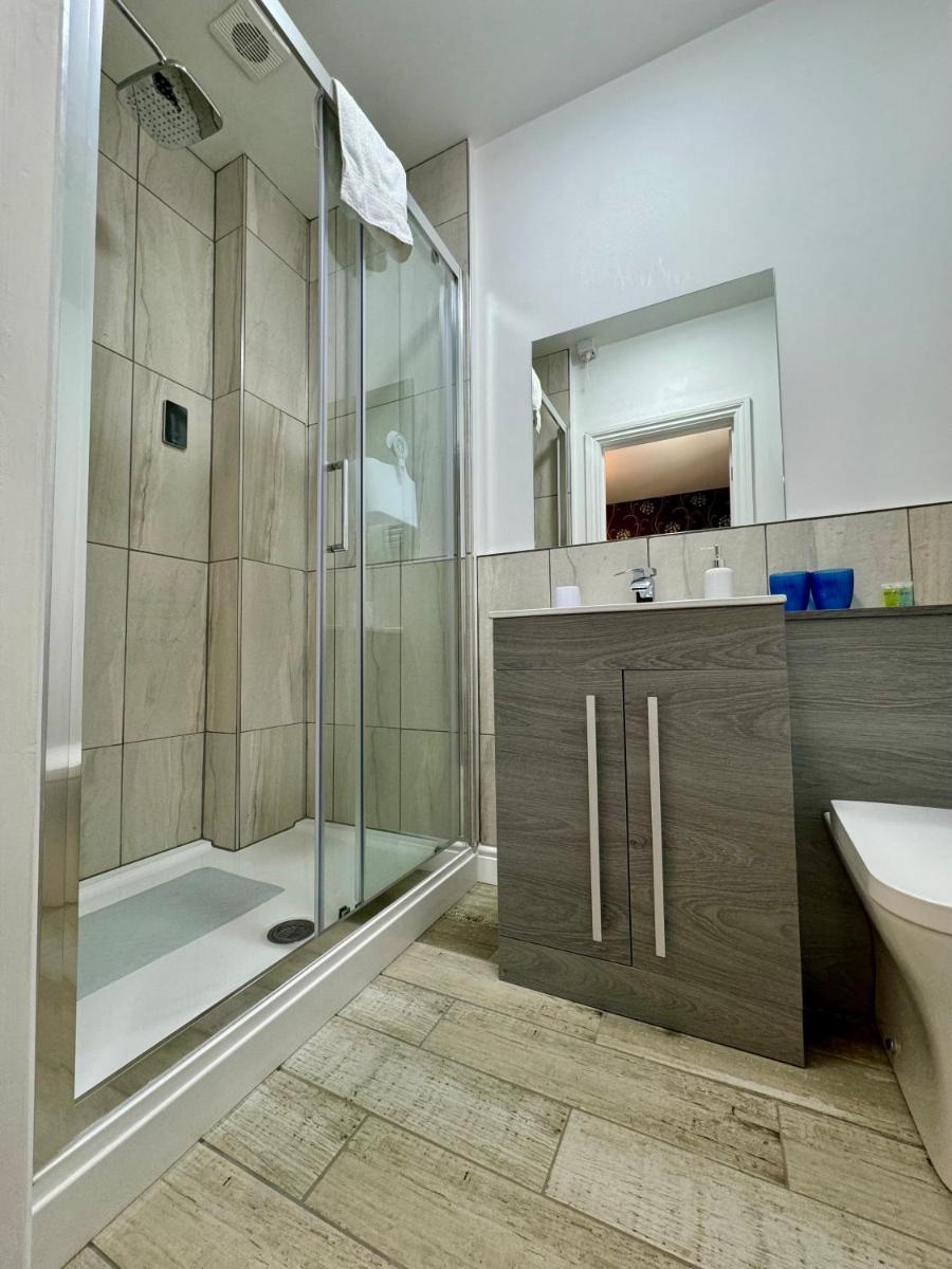 The Half Moon - Housity