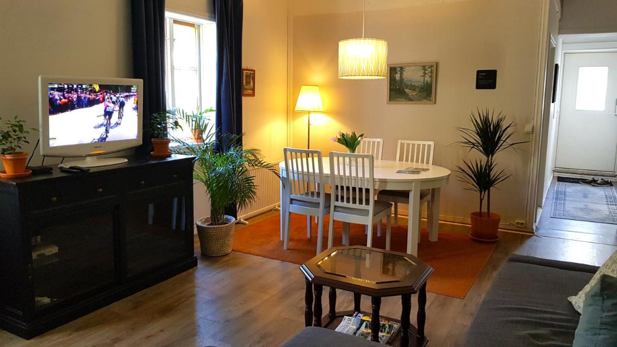 Parkvillan Sunshine Living Condo - Housity