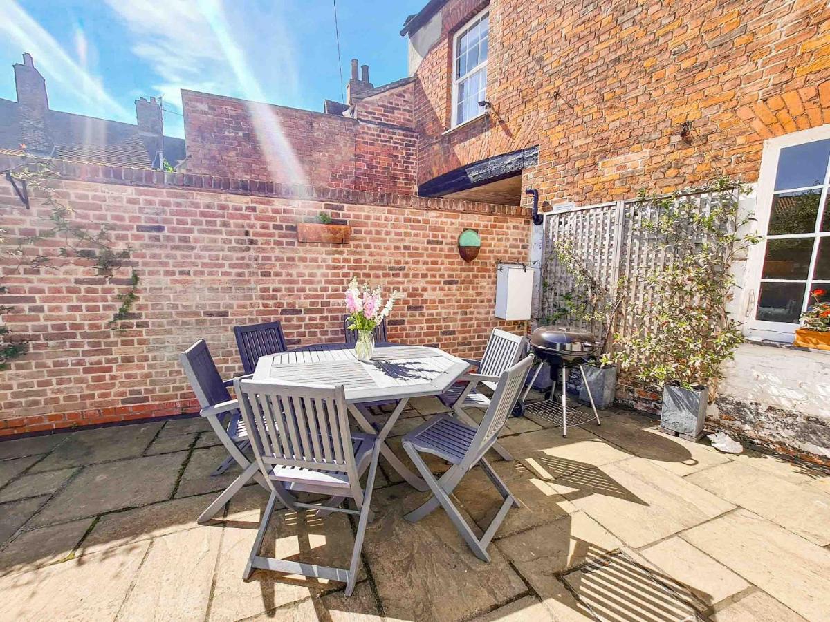 Host & Stay - Norfolk Historic Townhouse - Housity