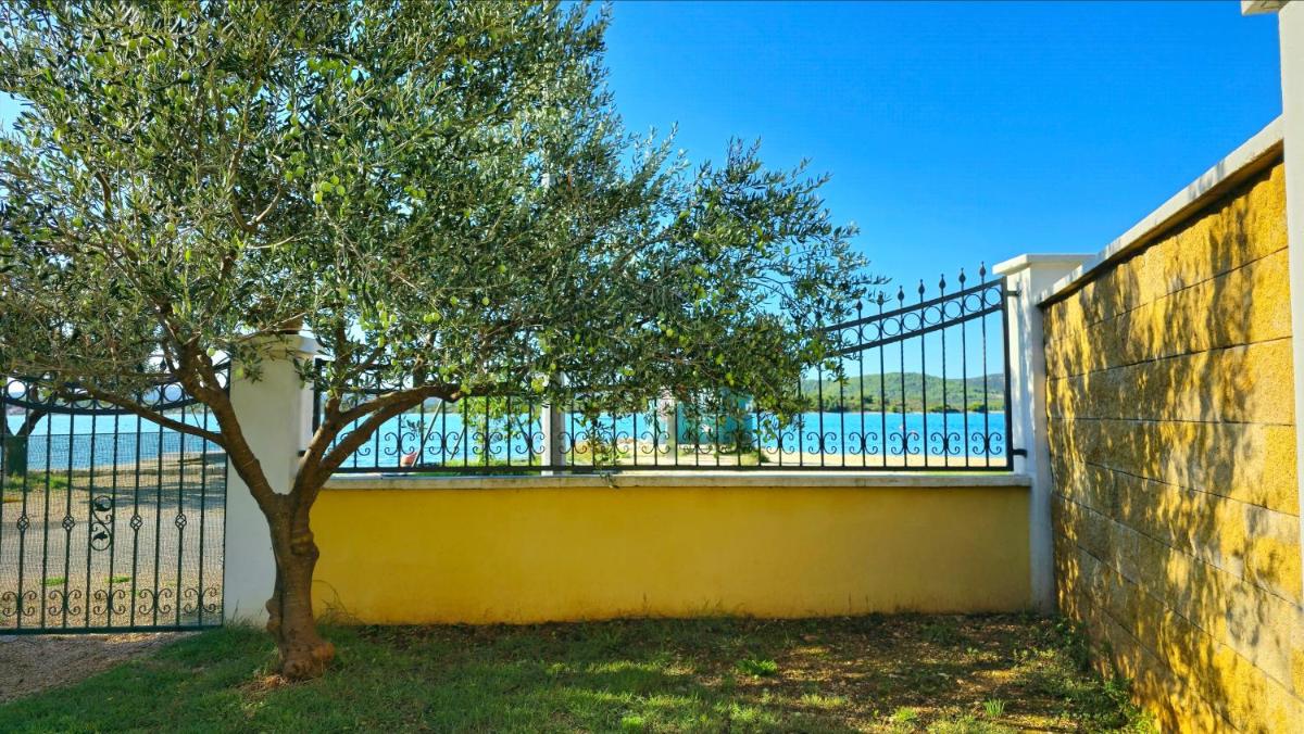 Holiday home - Beach house 'Amarella' - Housity