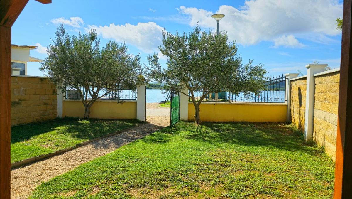 Holiday home - Beach house 'Amarella' - Housity