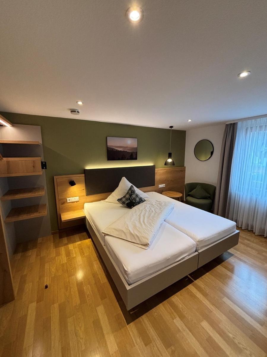 Landgasthaus zur Linde - Housity