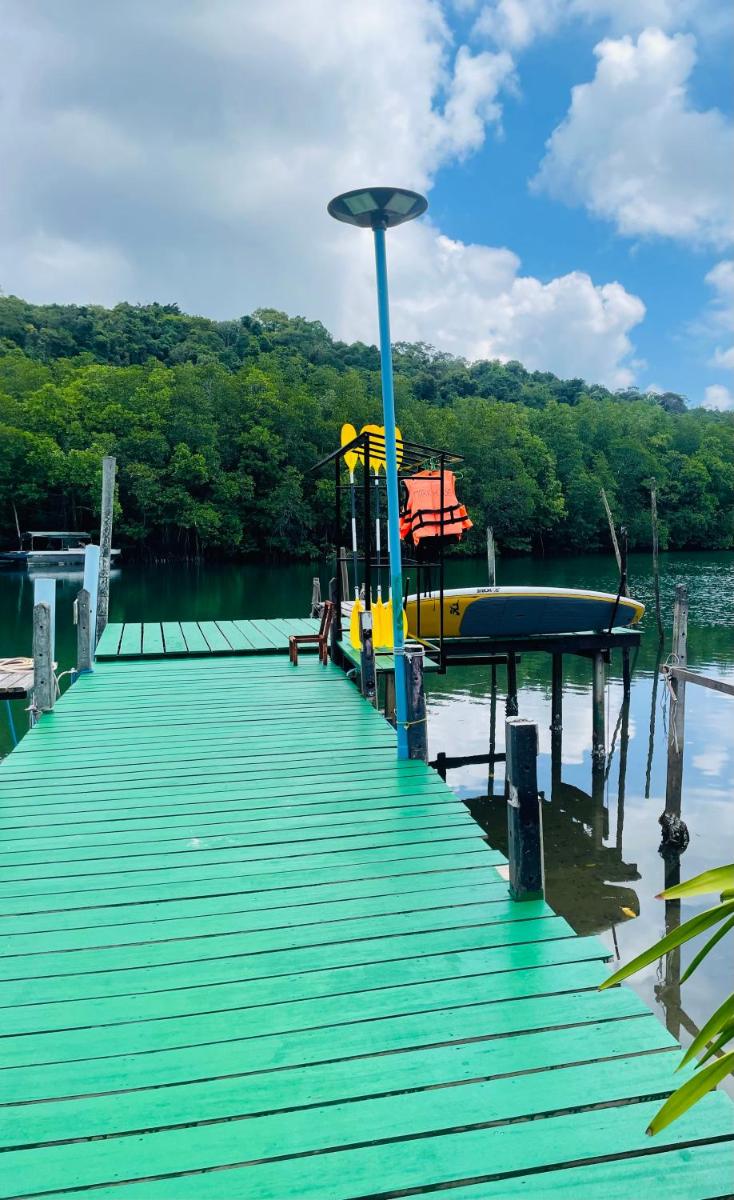 Markhouse Bungalow Ko Kut - Housity