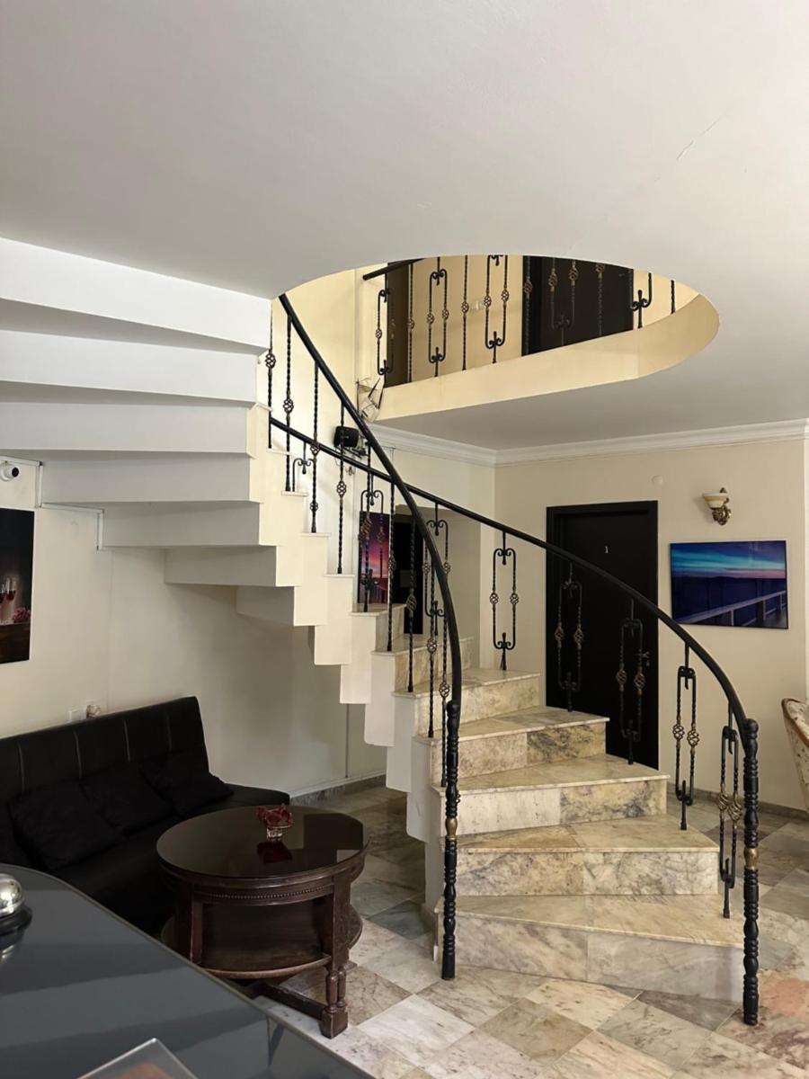 hotel grand - Housity