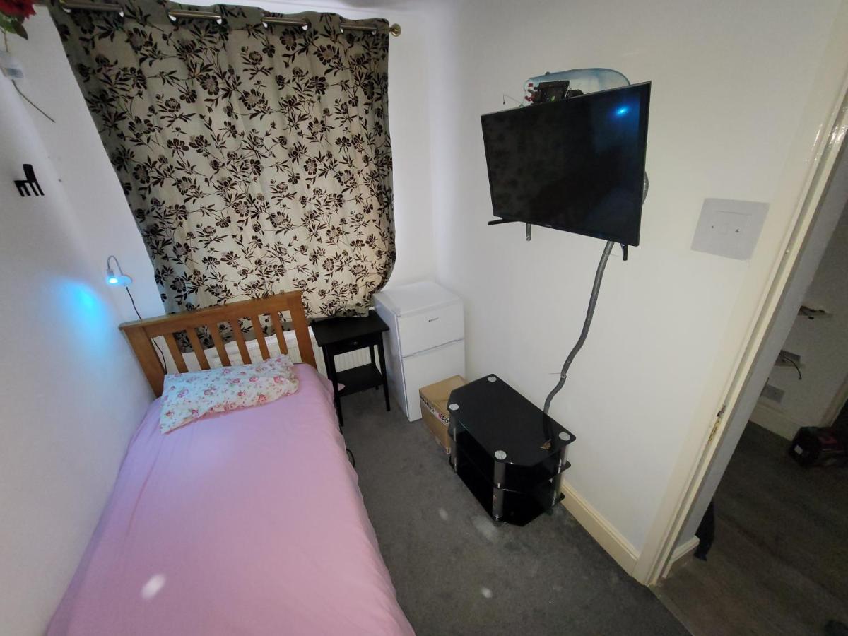 Kosy RoomZ - Housity