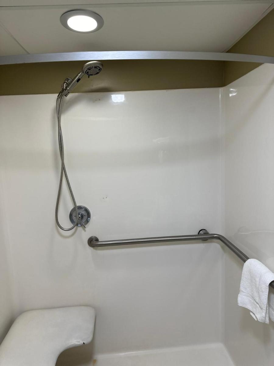 Rodeway Inn Stone Mountain - Housity