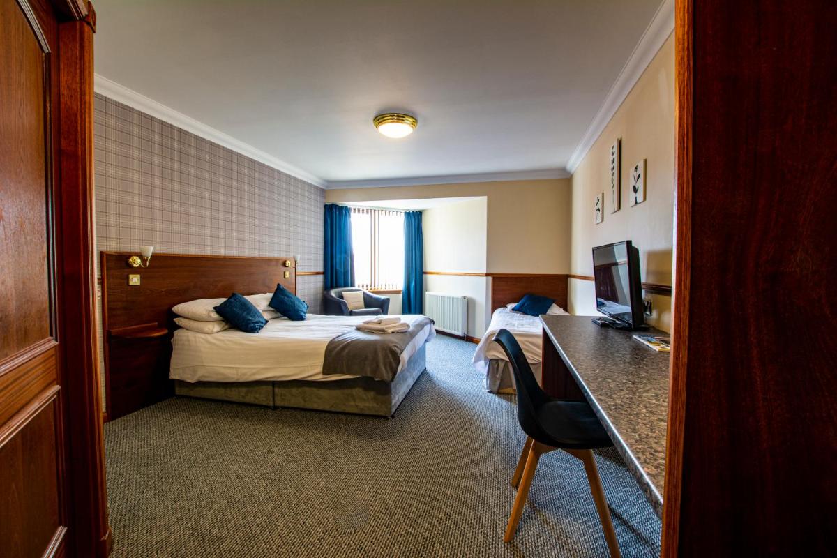 Findlay's - Housity