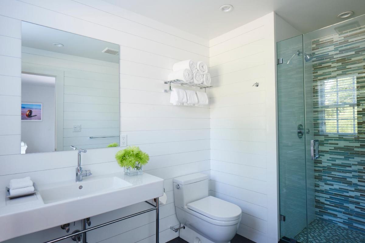 Seven - a boutique B&B on Shelter Island - Housity