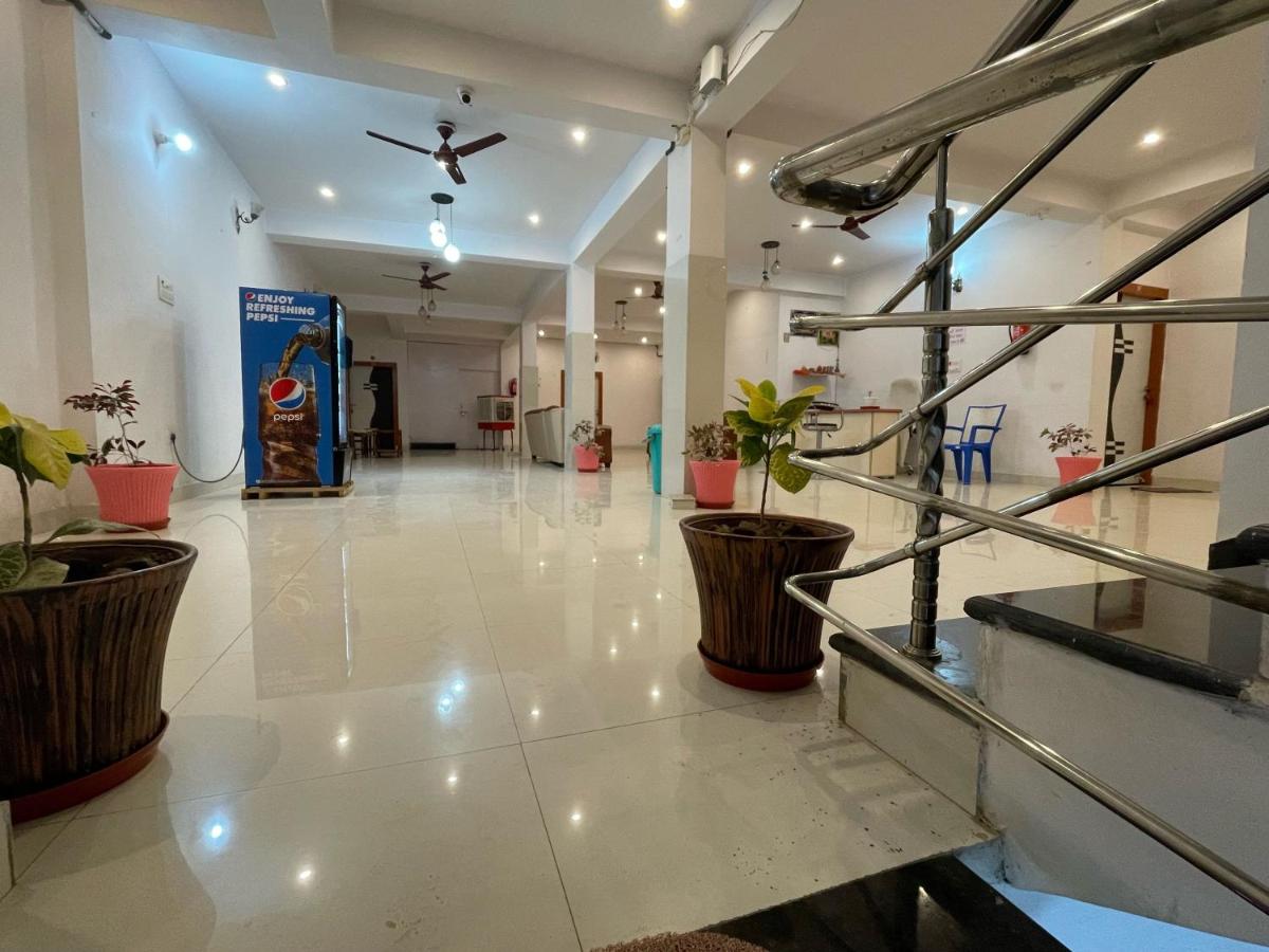 SPOT ON Hotel Kaushlendra Palace - Housity