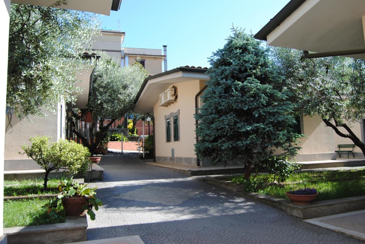 Hotel Tecla - Housity