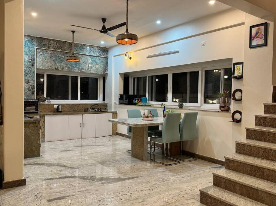 Sunny Side Up Farmstay - Housity