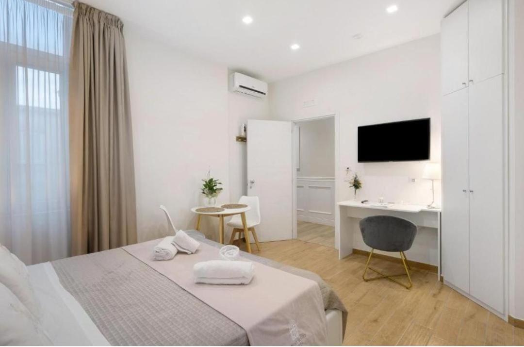 Pompei Luxury Suite - Housity