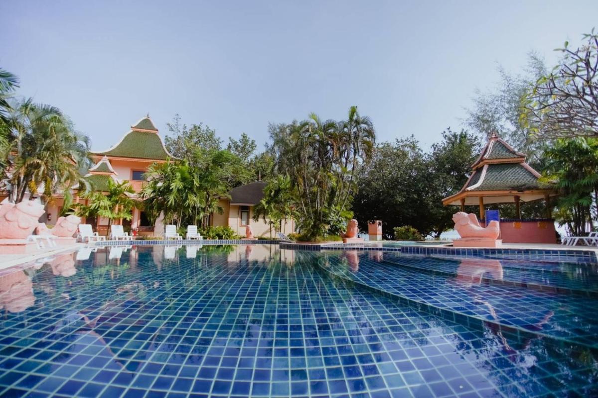 Coconut Beach Resort, Koh Chang - Housity