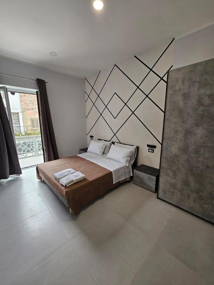 B&B Flair For Life - Housity
