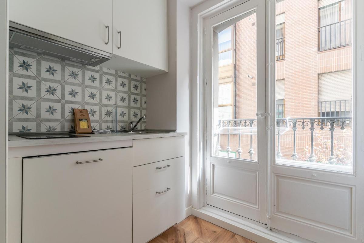 Suitetrails - Bright cozy-2bedrooms 1bath-Anton Martin