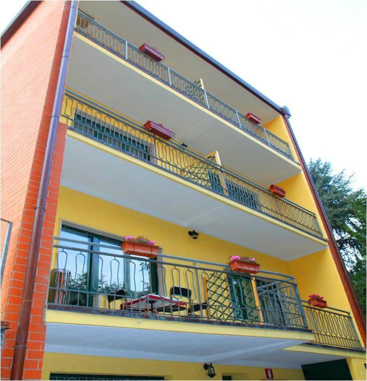B&B Music - Housity