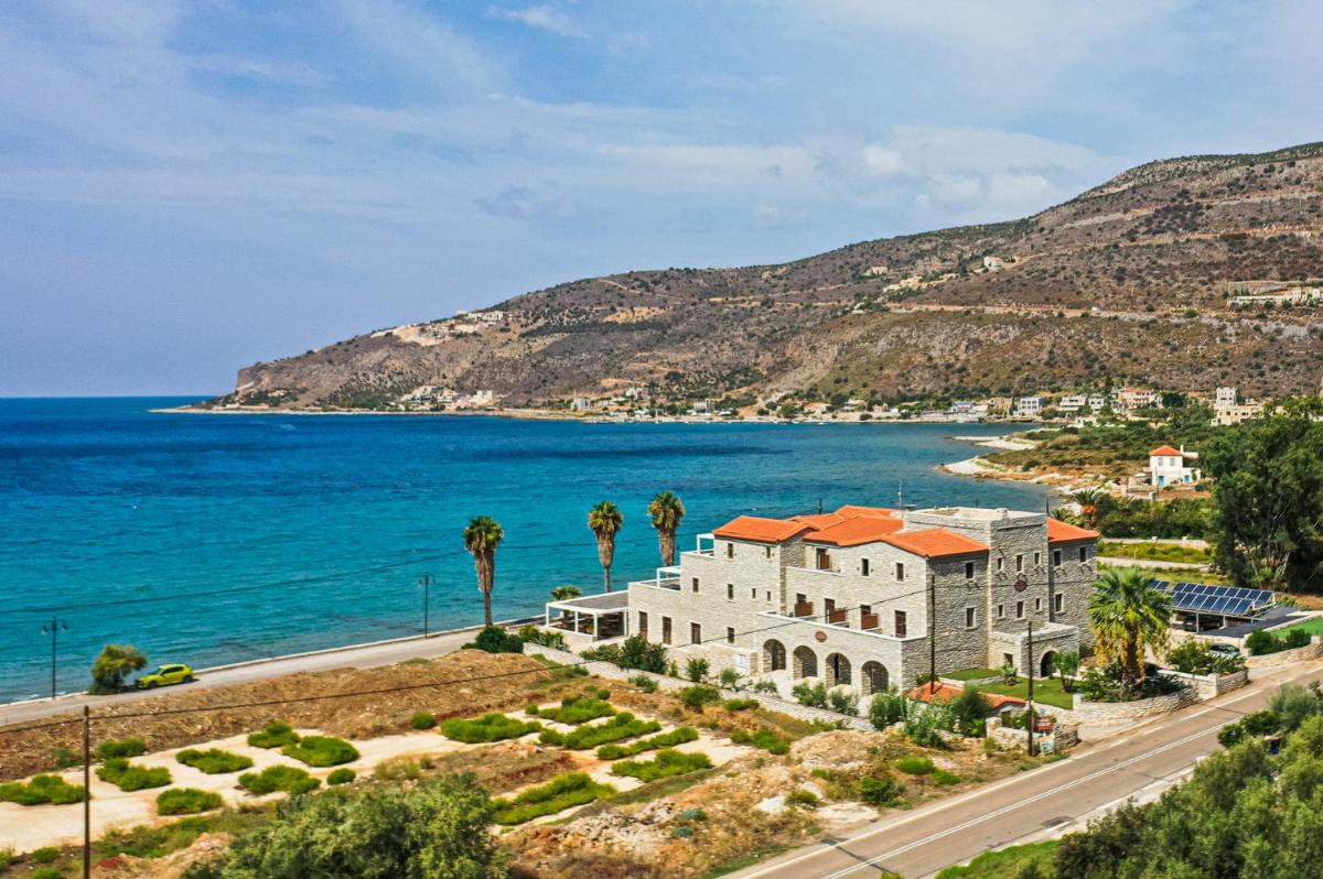 Itilo Traditional Hotel - Housity