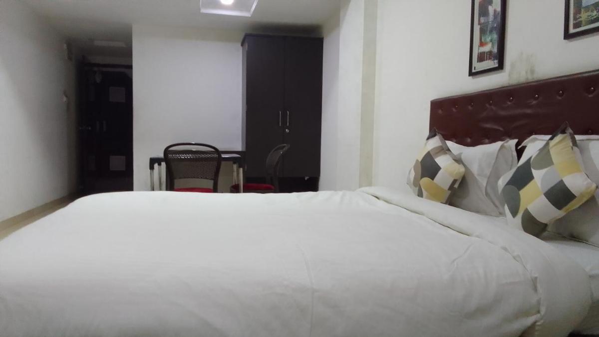Hotel Anand inn - Housity