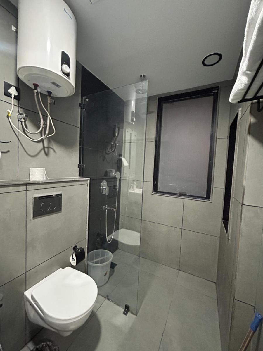 BedChambers Serviced Apartment, Golf Course, Gurgaon - Hizvo