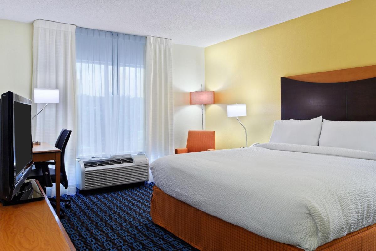 Fairfield Inn & Suites Charlotte Arrowood - Housity