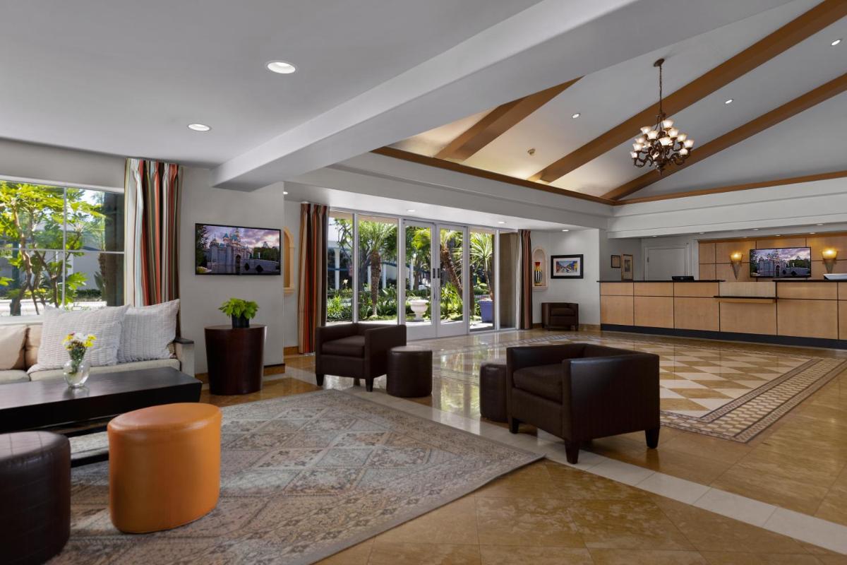 Anaheim Portofino Inn & Suites - Housity