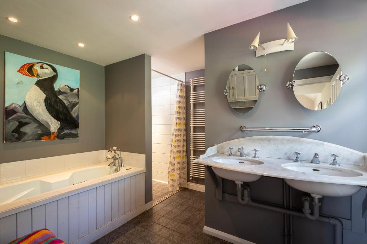 Orchard Paddocks - Housity