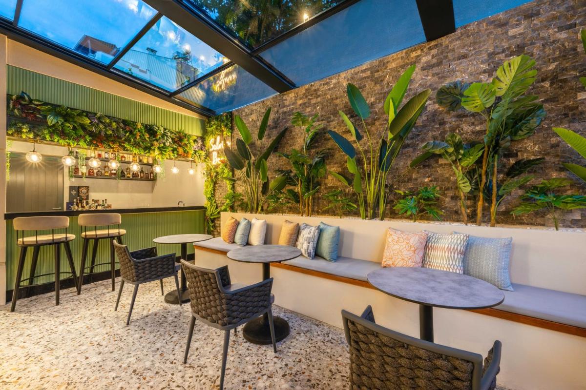 Lexia Hotels - Housity