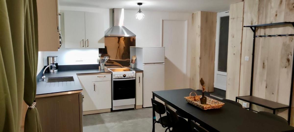 Appartement 2 chambres avec WIFI Centre de Descartes - Housity