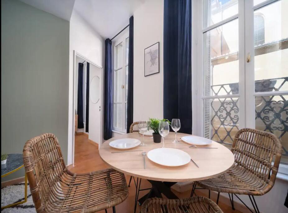 Chaleureux T3 Vieux Port - 2 salles de bains - Housity
