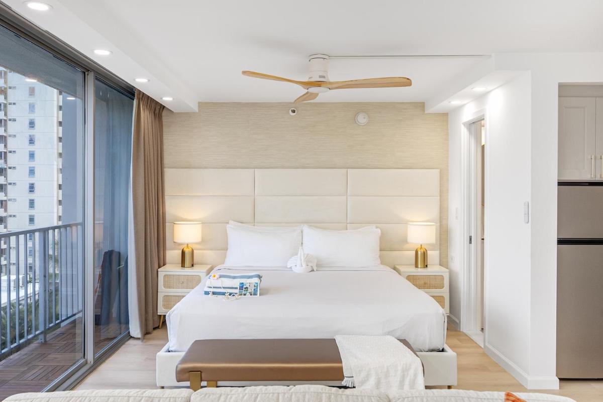 Steps to Waikiki Beach! Newly Renovated with 75