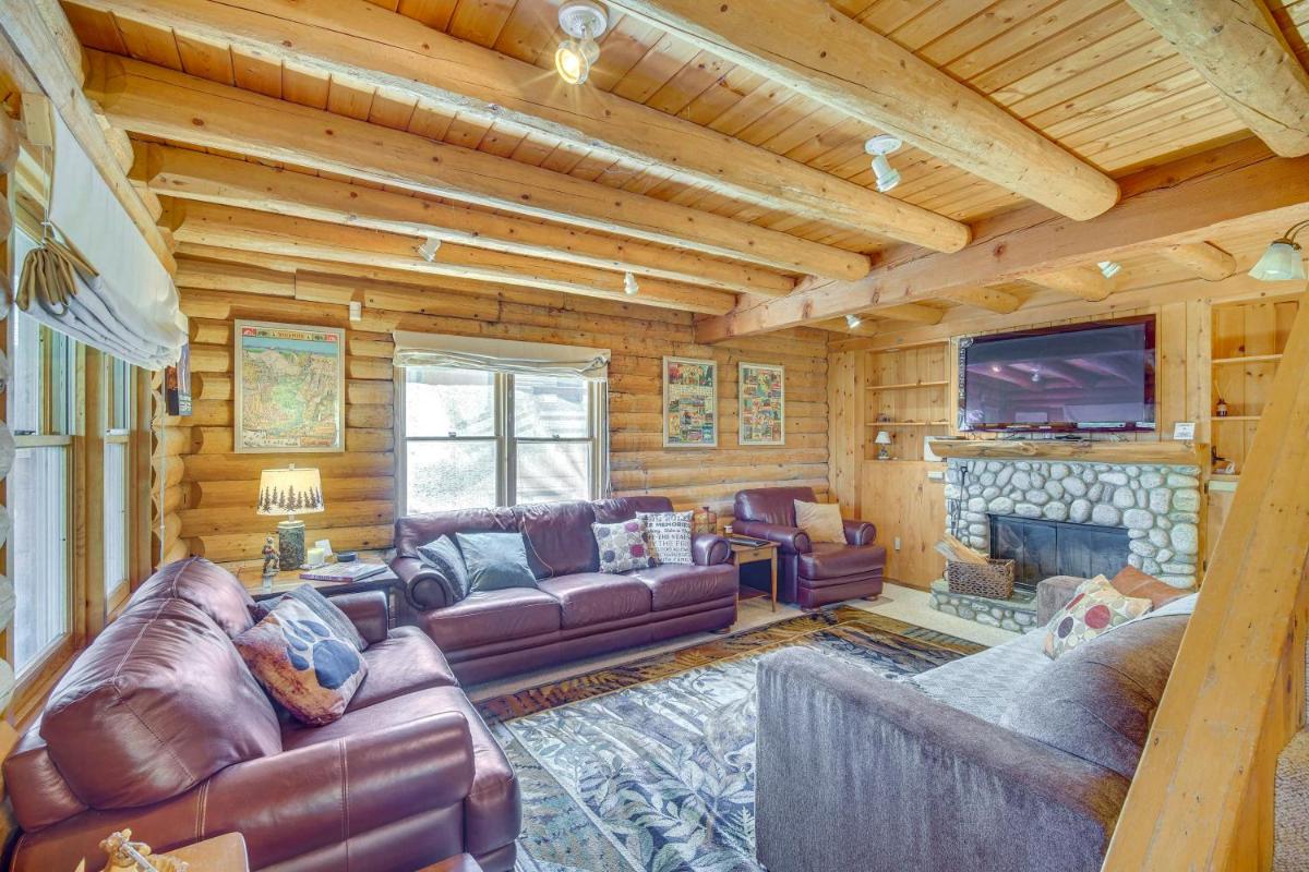 Crestline Area Vacation Rental Cabin with Decks! - Housity