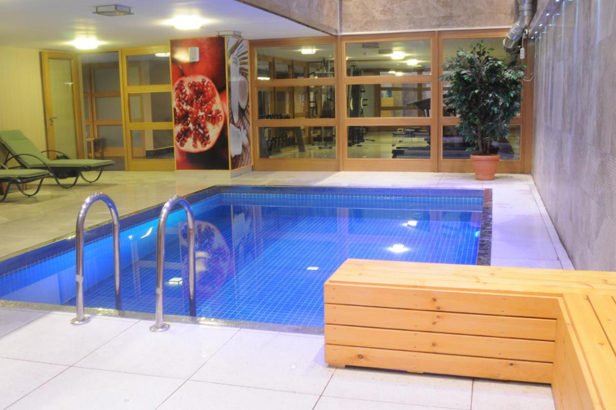 Dream Hill Business Deluxe Hotel Asia - Housity