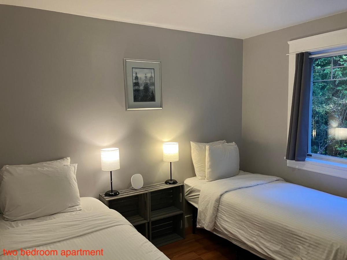 Sienna's Tree House (Tall Trees And Salty Breeze) - Housity