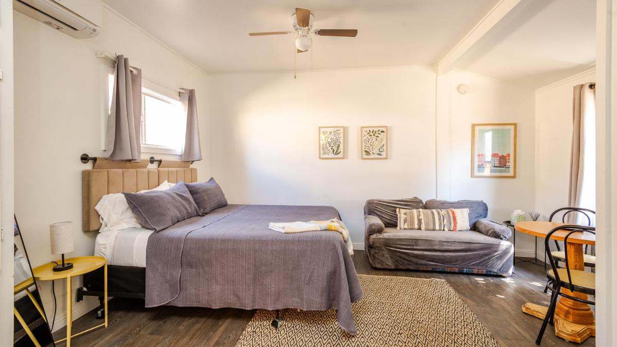 Solvang Bungalow B - Housity