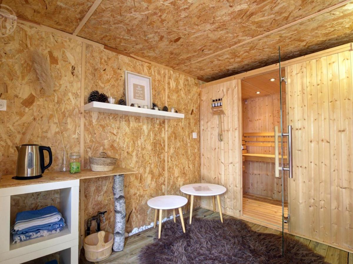 Gîte familial avec sauna, jacuzzi, jardin clos et équipements complets à Neulise - FR-1-496-260 - Housity