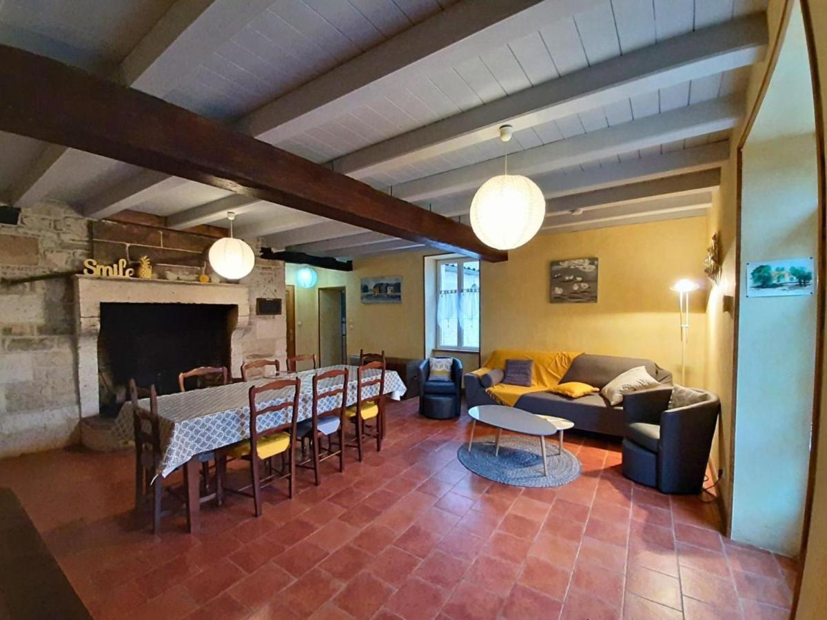 Gîte cosy avec 3 chambres, cour privée, baby-foot et internet, équipements bébé inclus, animaux permis - FR-1-653-154 - Housity