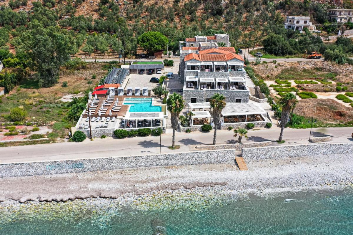 Itilo Traditional Hotel - Housity