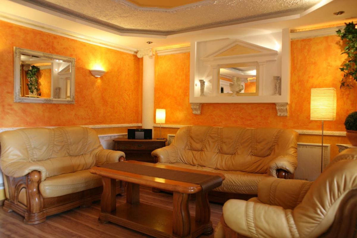 Apartamenty Podzamcze Wałbrzych - Housity