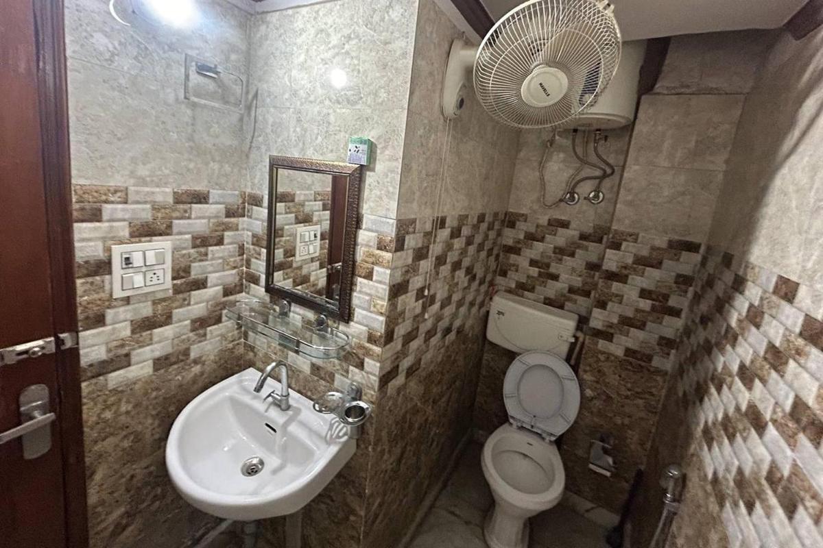 The Fazar Residency Near Hazrat Nizamuddin Dargah - Housity