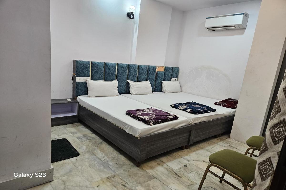 The Fazar Residency Near Hazrat Nizamuddin Dargah - Housity