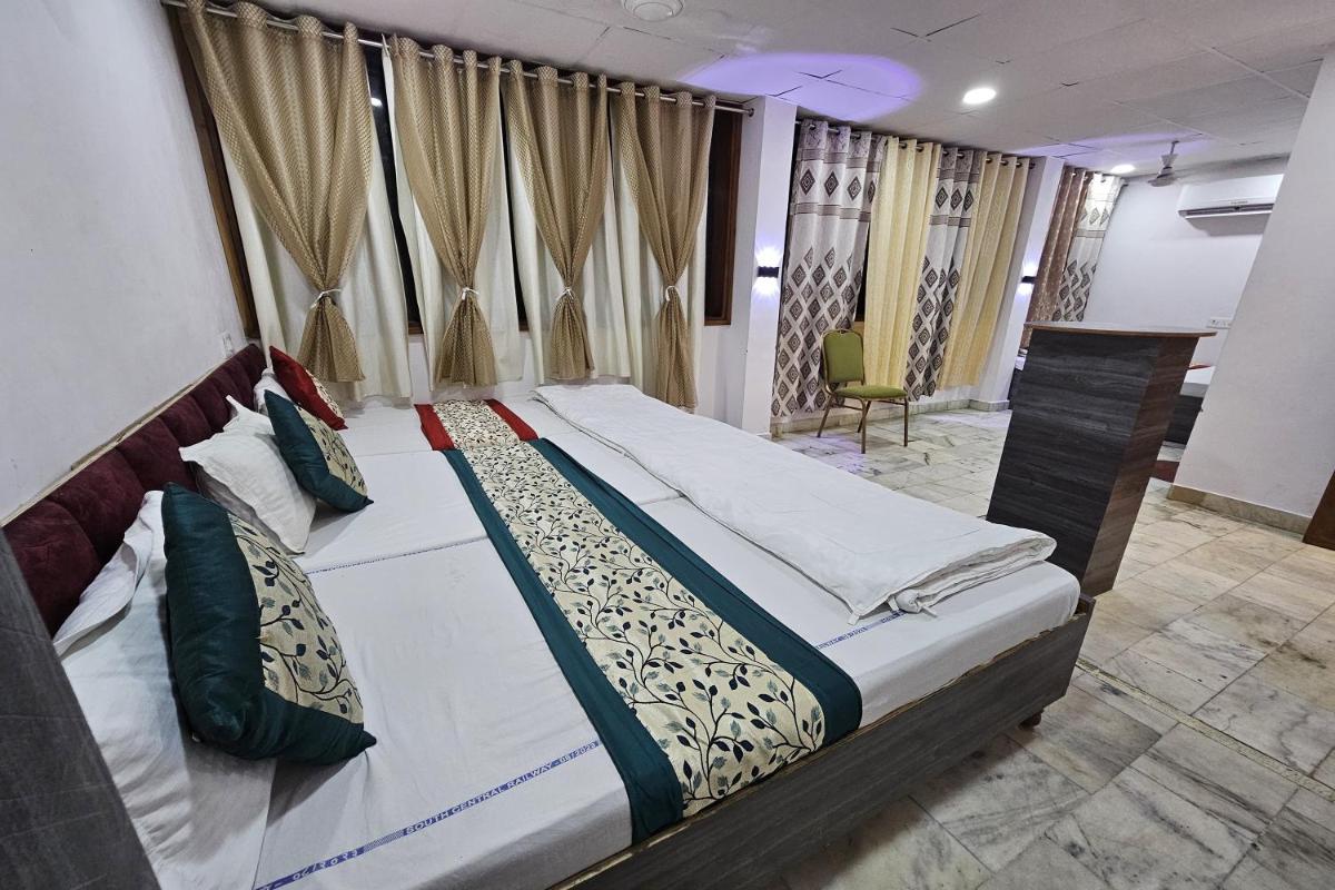 Suitetrails - The Fazar Residency Near Hazrat Nizamuddin Dargah
