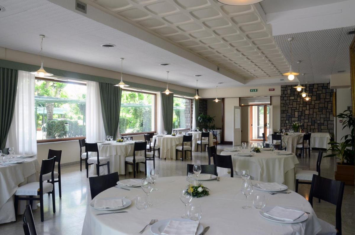Hotel Bassetto - Housity